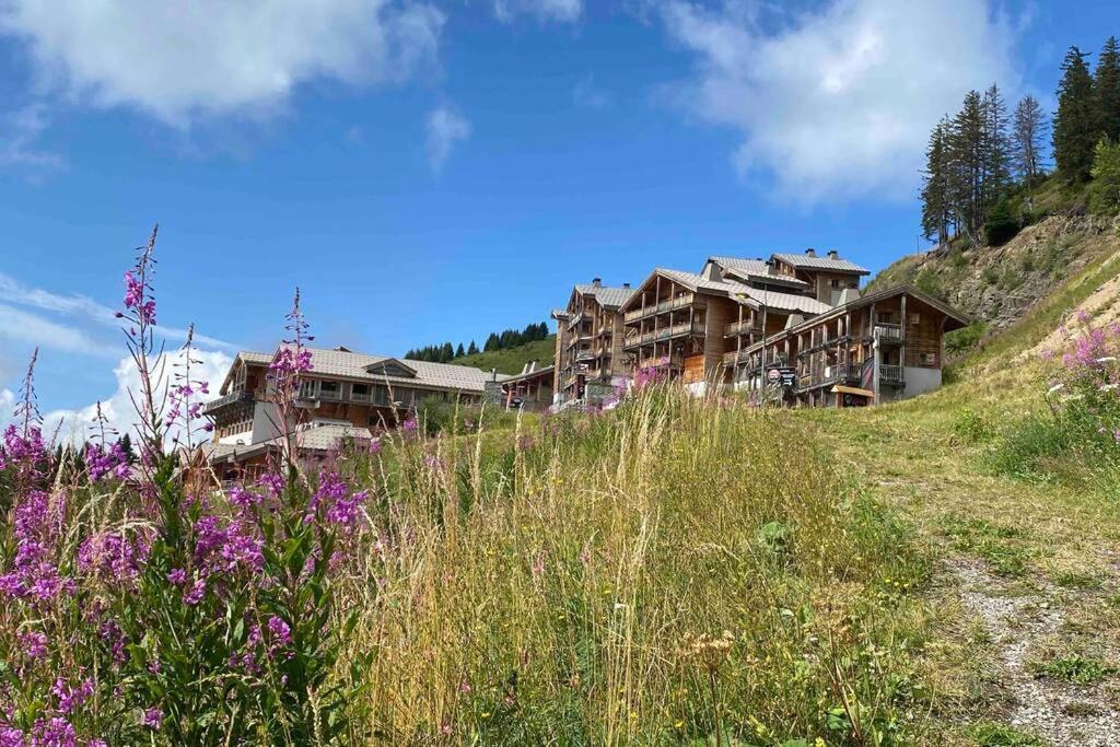 Vue panoramique sur les montagnes plein Sud - T2 Skis aux pieds, Piscine, Jacuzzi Flaine Extérieur photo