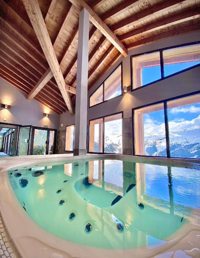 Vue panoramique sur les montagnes plein Sud - T2 Skis aux pieds, Piscine, Jacuzzi Flaine Extérieur photo